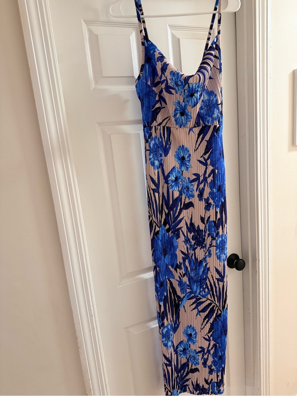 Maternity PrettyLittleThing Blue Floral Spaghetti-Strap Maxi Dress